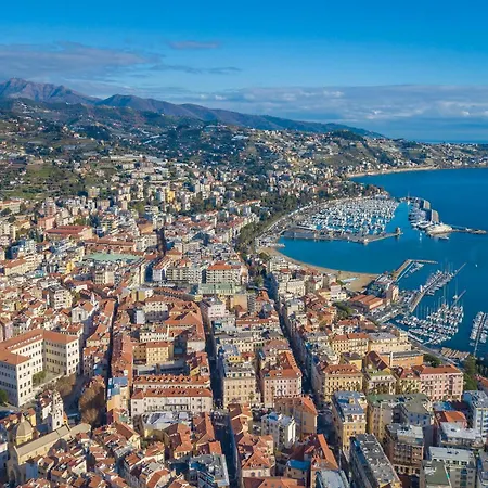 La Terrazza Del Nonno - Happy * サンレモ